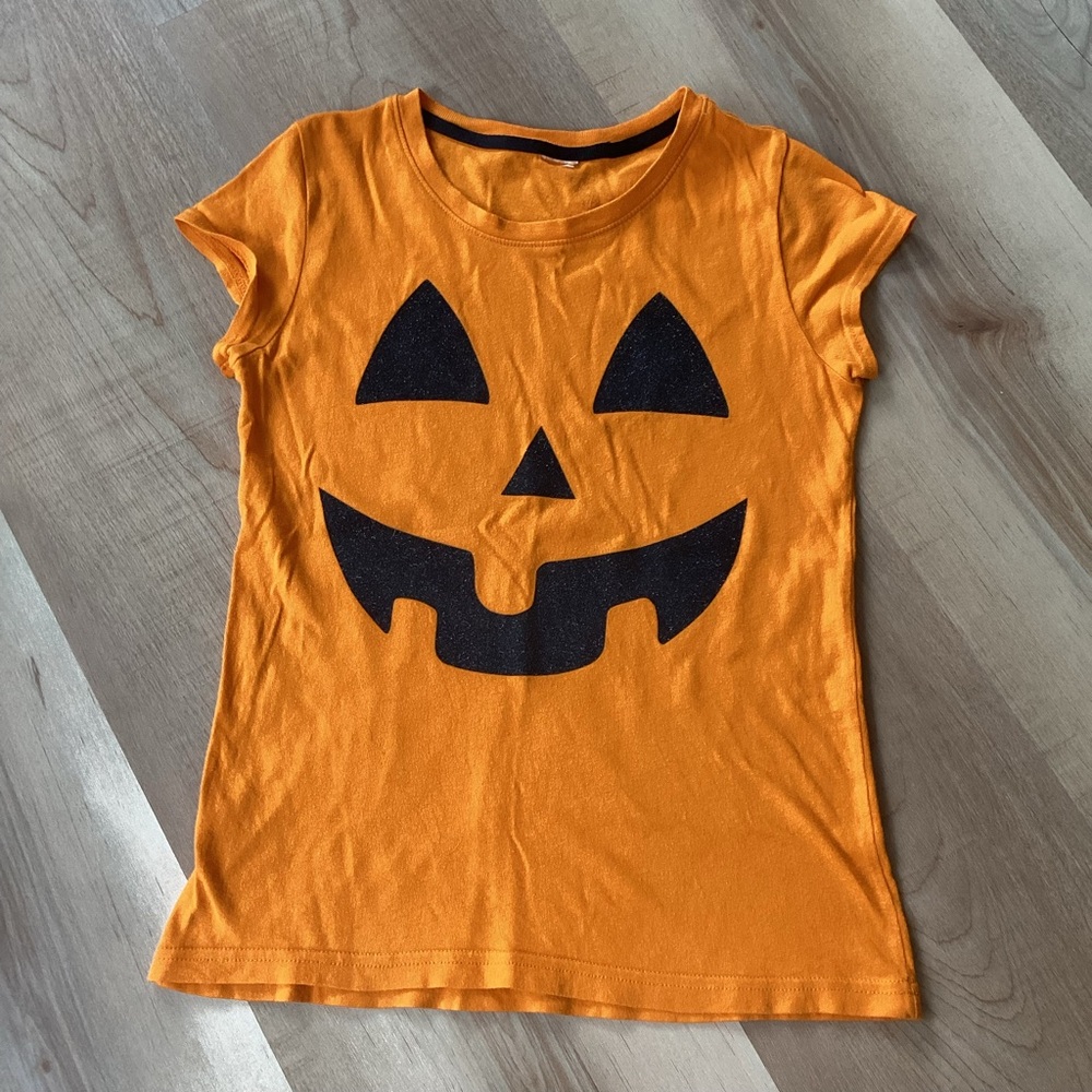 BOGO 🥳 Jack-O-Lantern face short sleeve orange T-shirt | Halloween | girls L